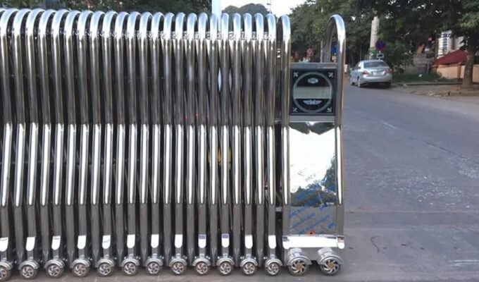 Hình ảnh thực tế của cổng xếp Inox 304