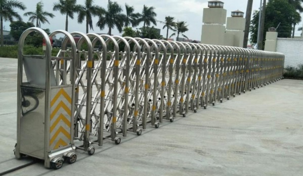 cổng xếp inox